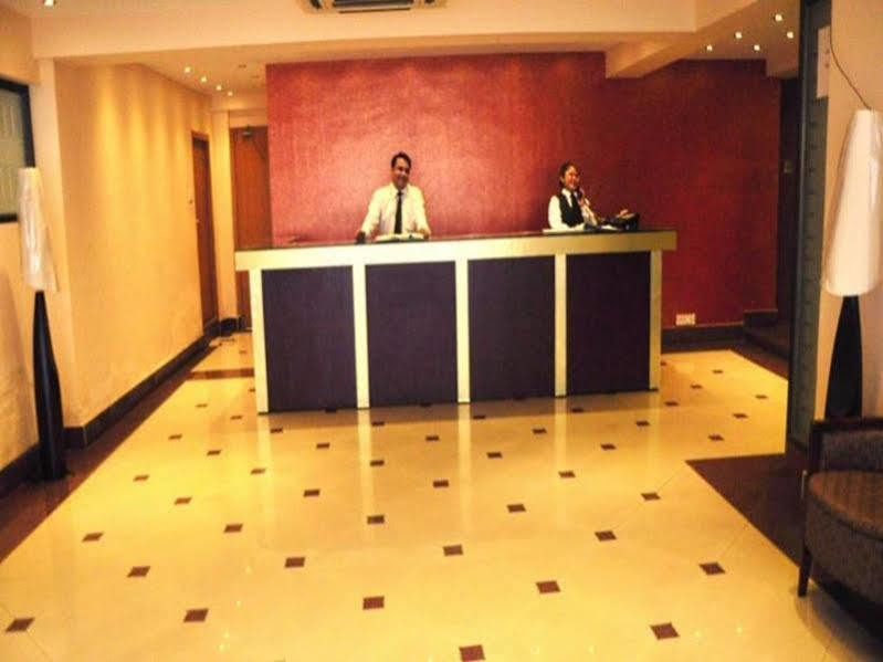 Astoria Hotel Kalkata Exteriér fotografie