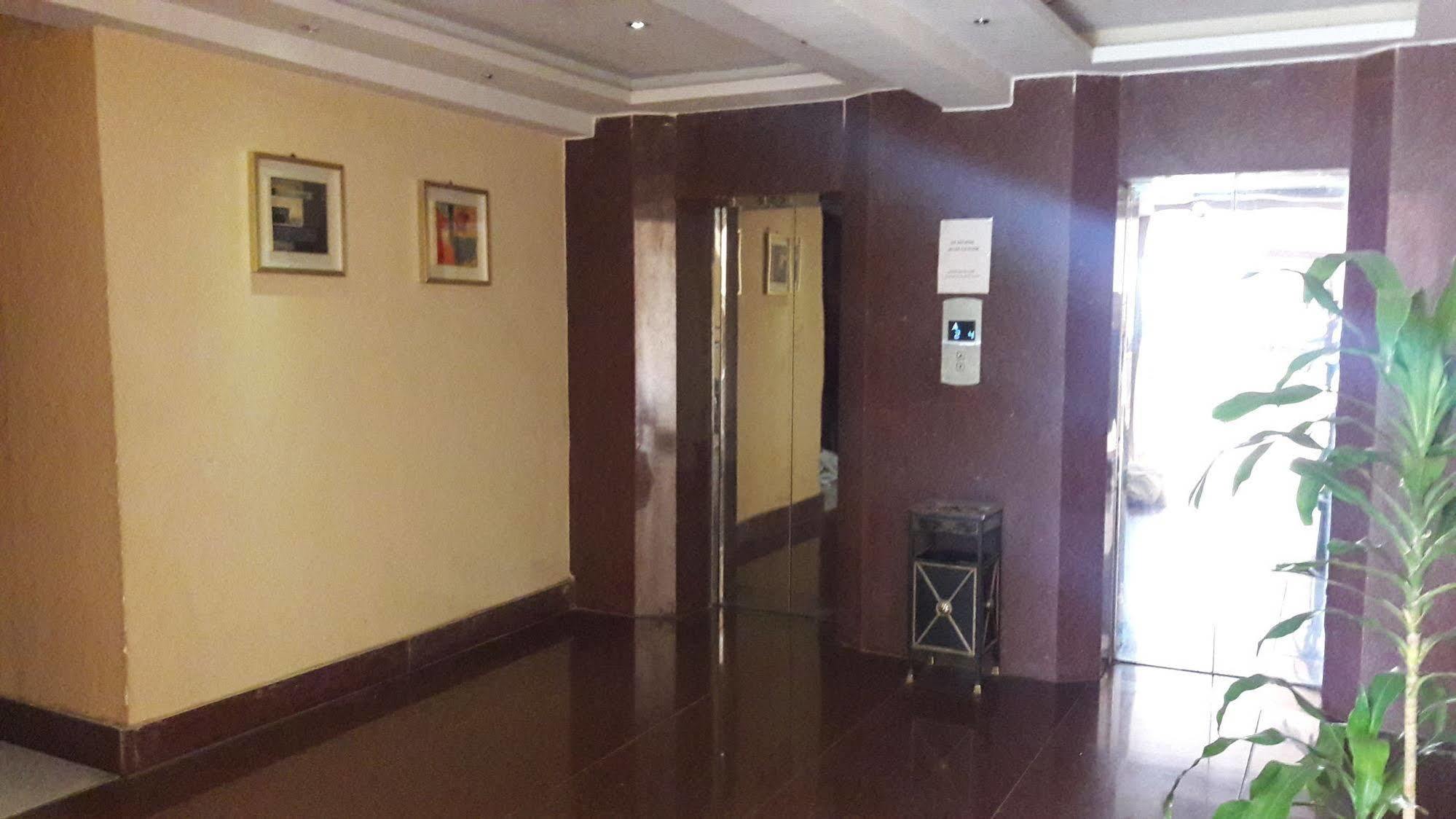 Astoria Hotel Kalkata Exteriér fotografie